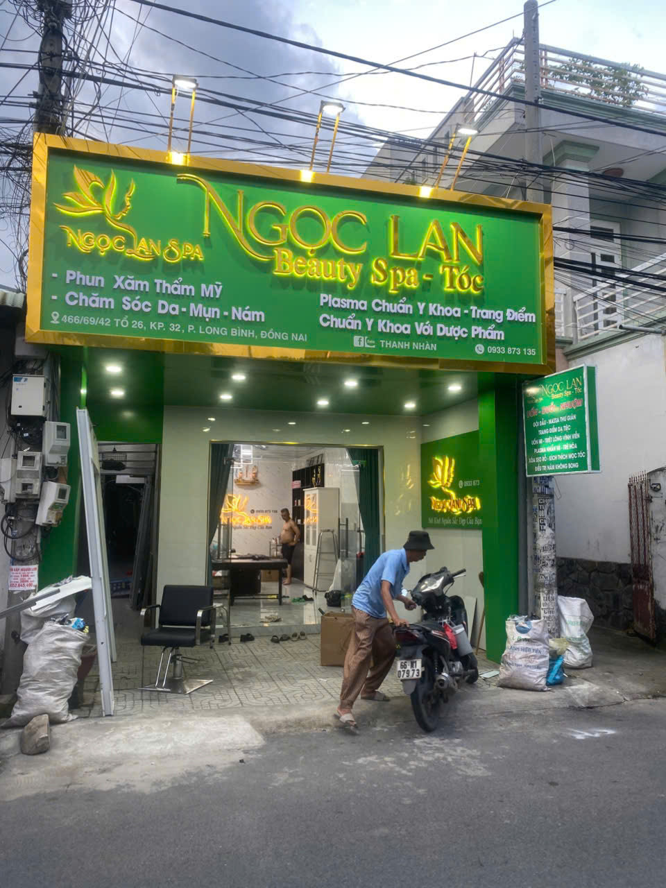 Thi công bảng hiệu 1