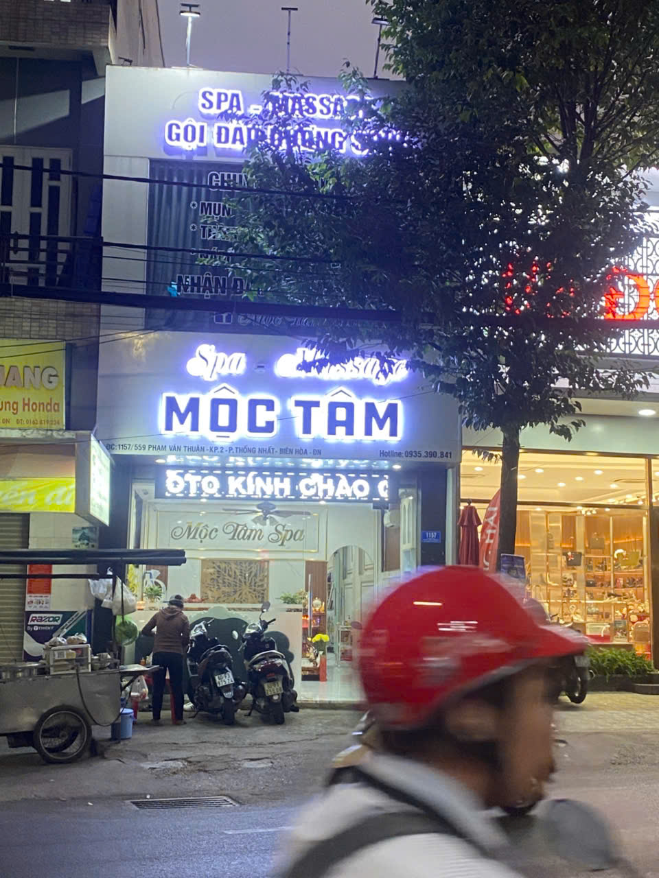 Thi công bảng hiệu 12