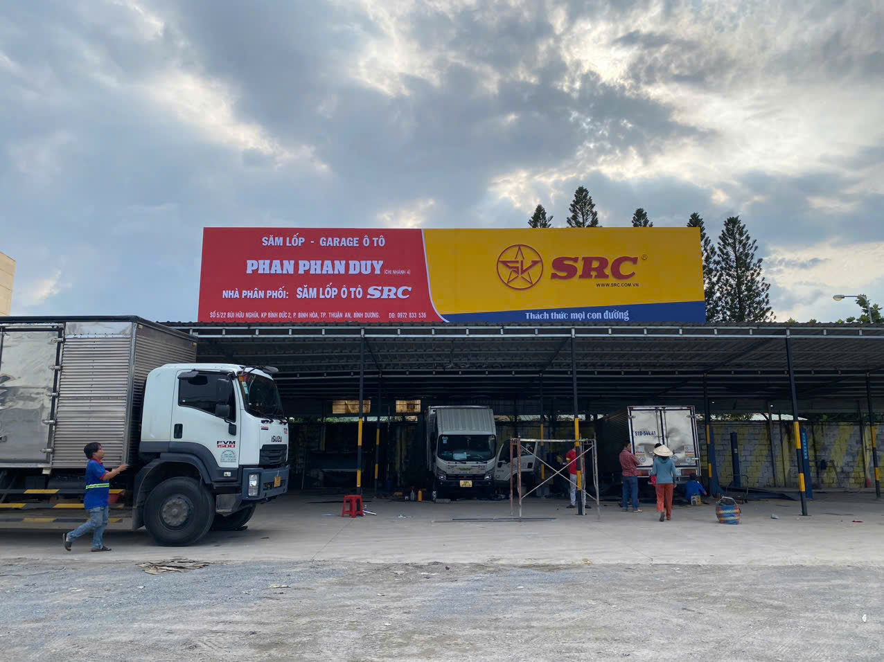 Thi công bảng hiệu 18