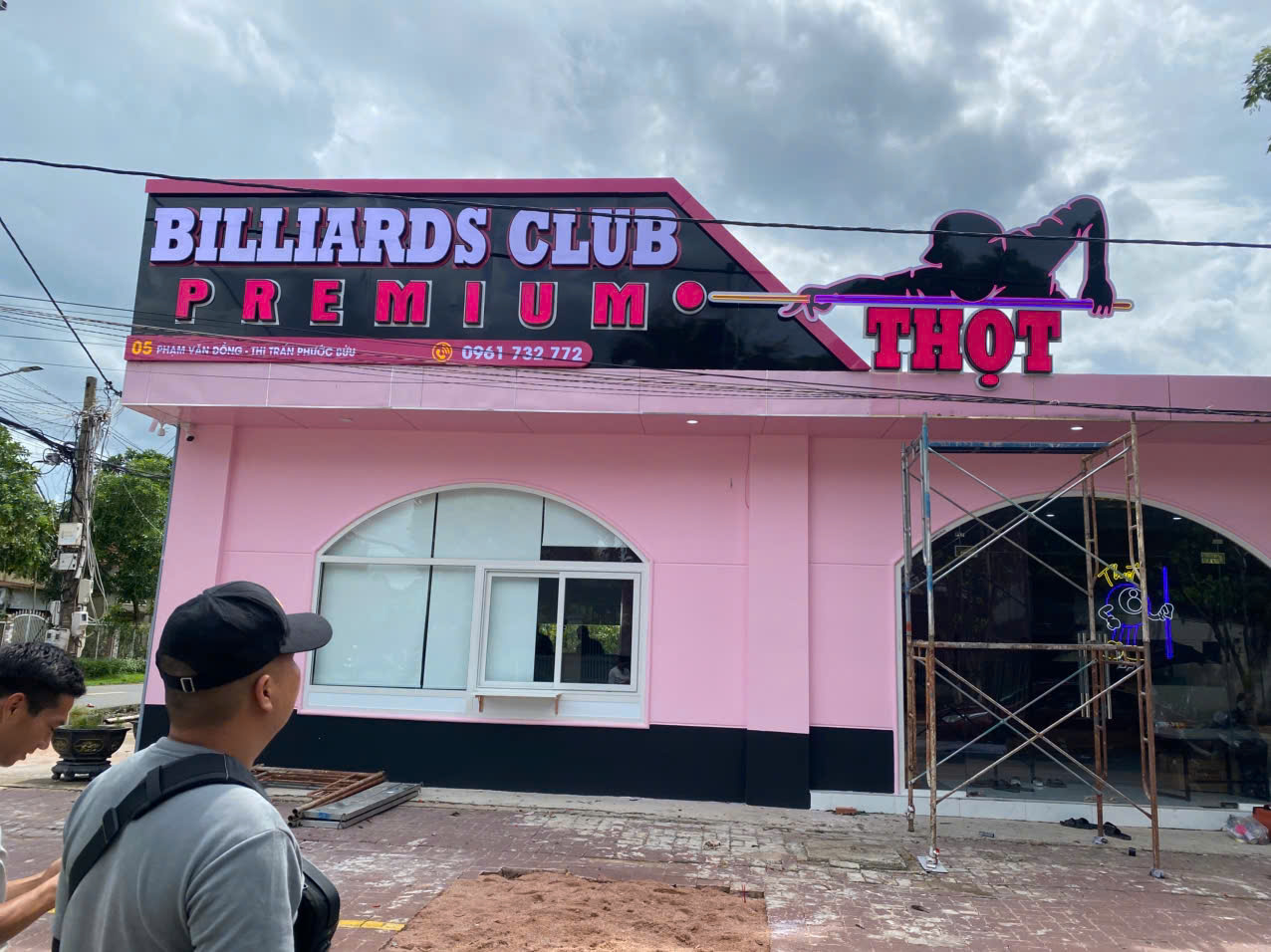 Thi công bảng hiệu 28