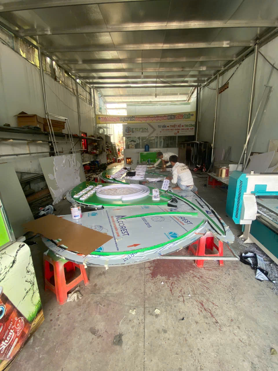 Thi công bảng hiệu 39