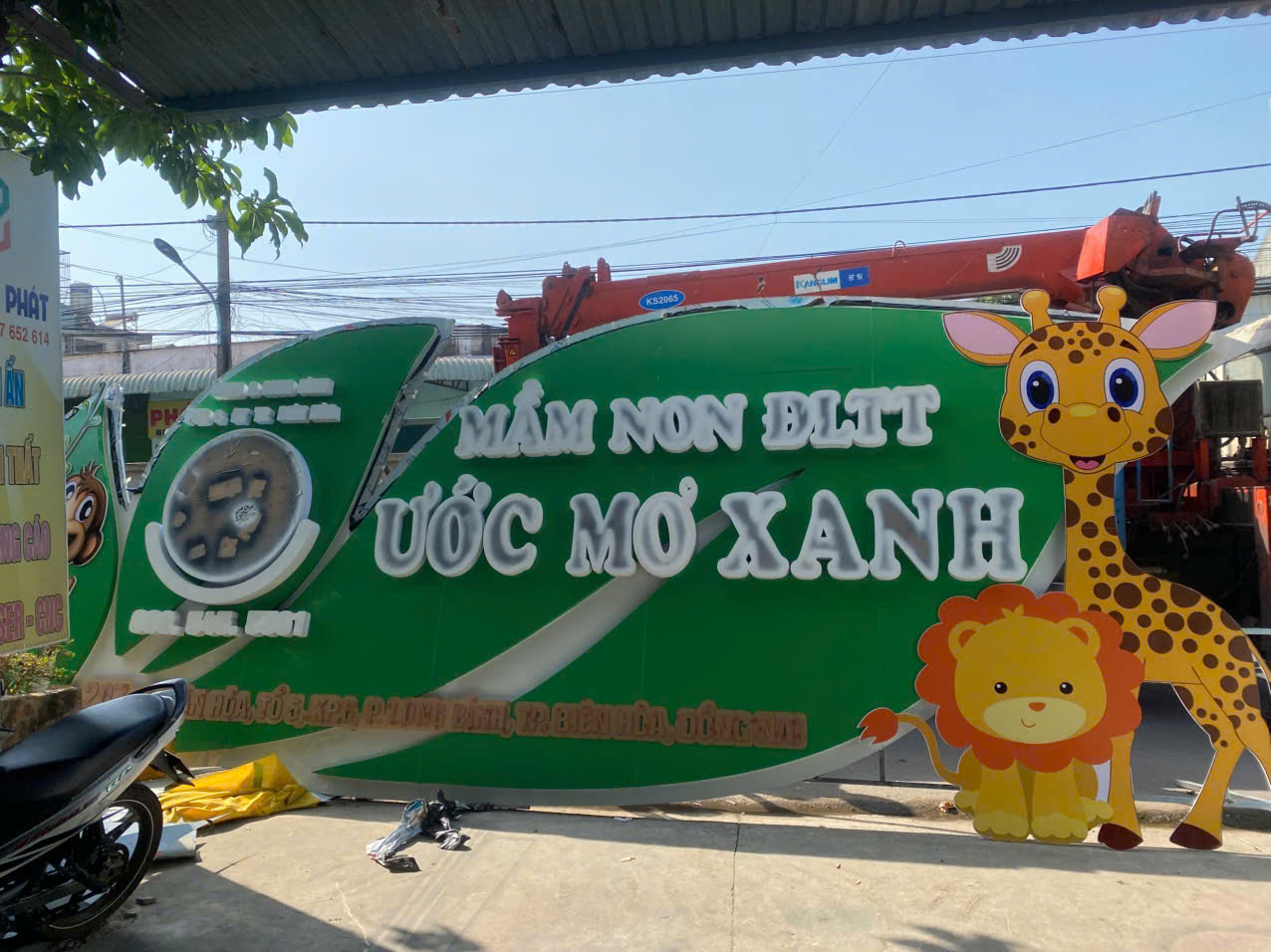 Thi công bảng hiệu 40