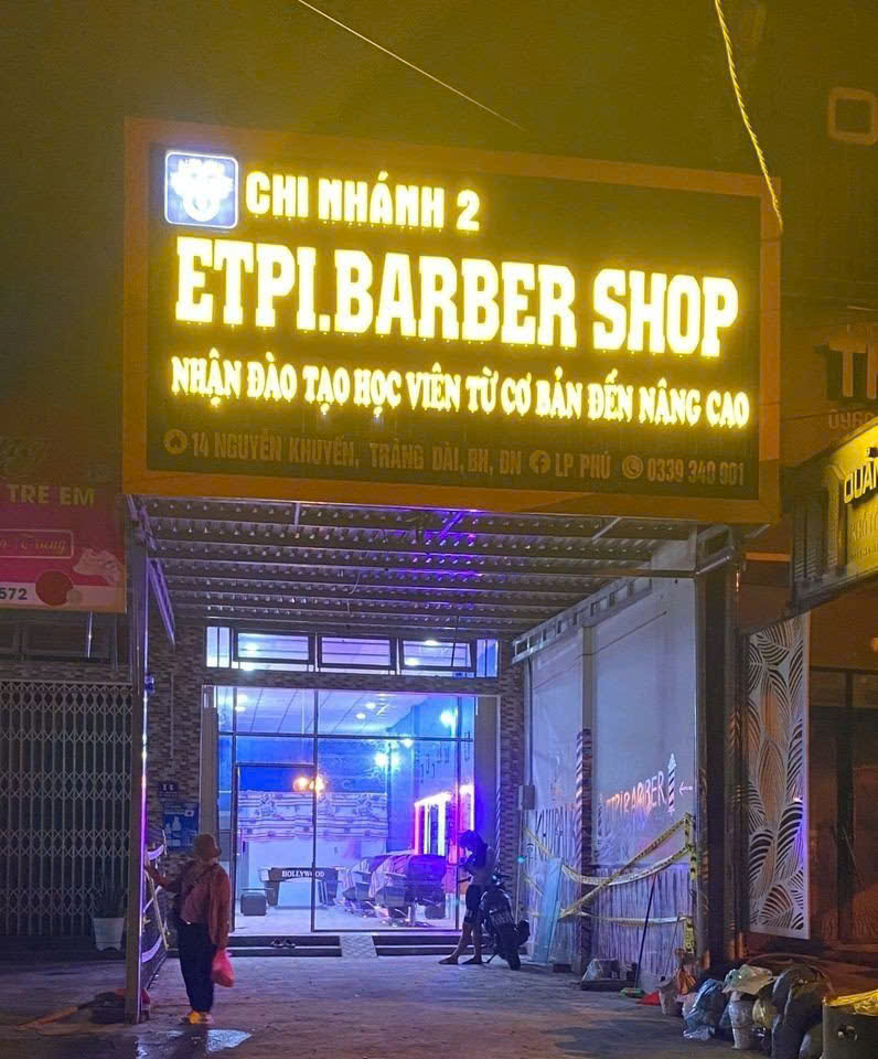 Thi công bảng hiệu 45