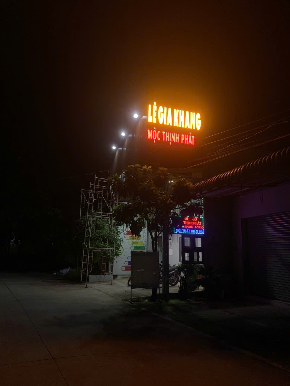 Thi công bảng hiệu 49